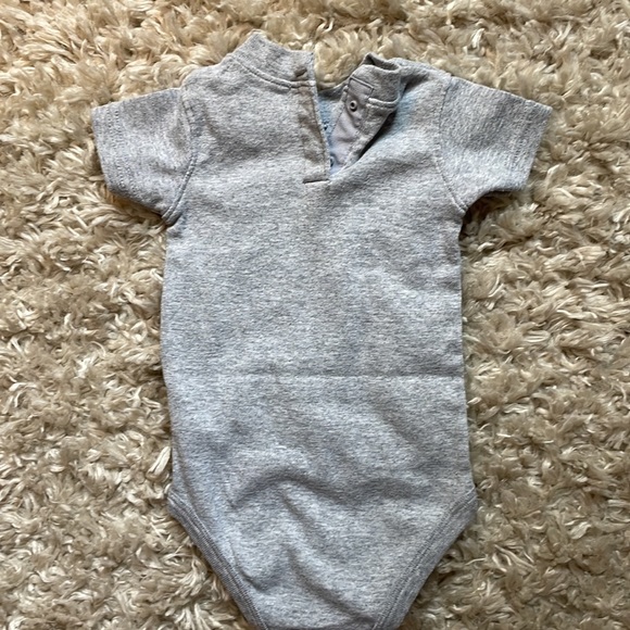 Yankees Baseball lovers bundle! ❤️⚾️💙 (sizes range from 0-3 months to 12months) - Picture 9 of 12